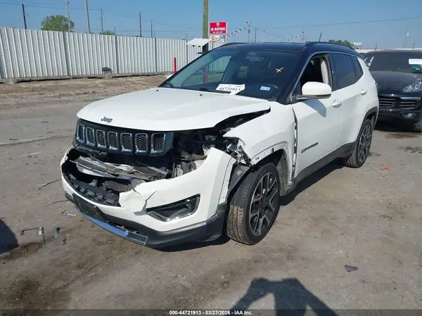 3C4NJCCB9JT122278 2018 JEEP COMPASS - Image 2
