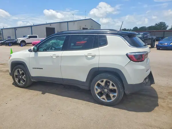 3C4NJCCB9JT123558 2018 JEEP COMPASS - Image 2