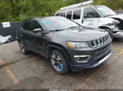 3C4NJCCB9JT123933 2018 JEEP COMPASS