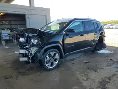 3C4NJCCB9JT318558 2018 JEEP COMPASS