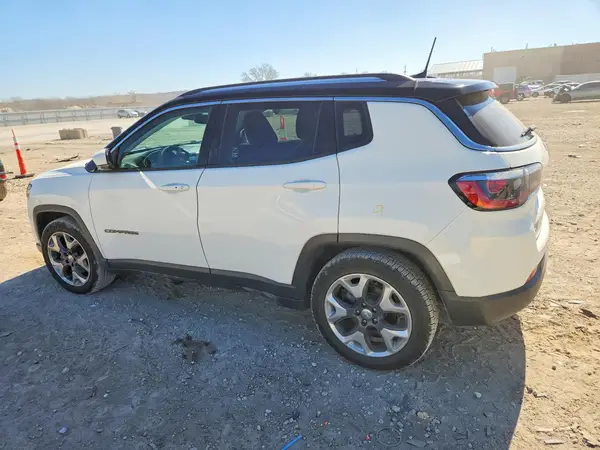 3C4NJCCB9JT351530 2018 JEEP COMPASS - Image 2