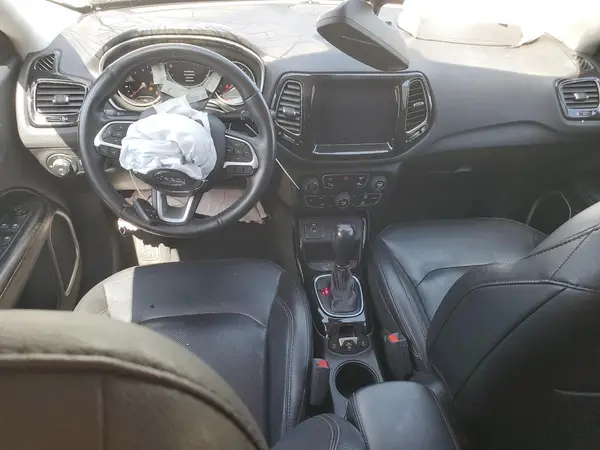 3C4NJCCB9JT406672 2018 JEEP COMPASS - Image 8