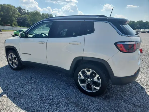 3C4NJCCB9JT411175 2018 JEEP COMPASS - Image 2