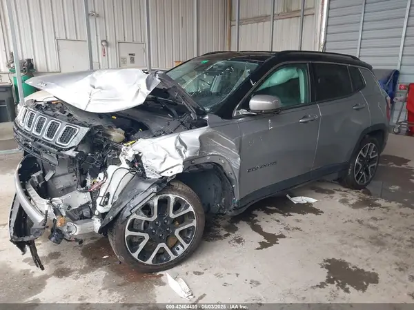 3C4NJCCB9JT425240 2018 JEEP COMPASS - Image 2