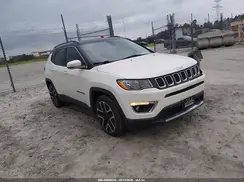 3C4NJCCB9KT652817 2019 JEEP COMPASS