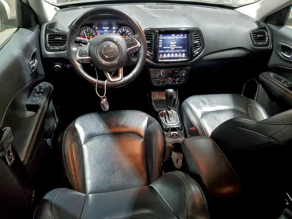3C4NJCCB9KT659900 2019 JEEP COMPASS - Image 8