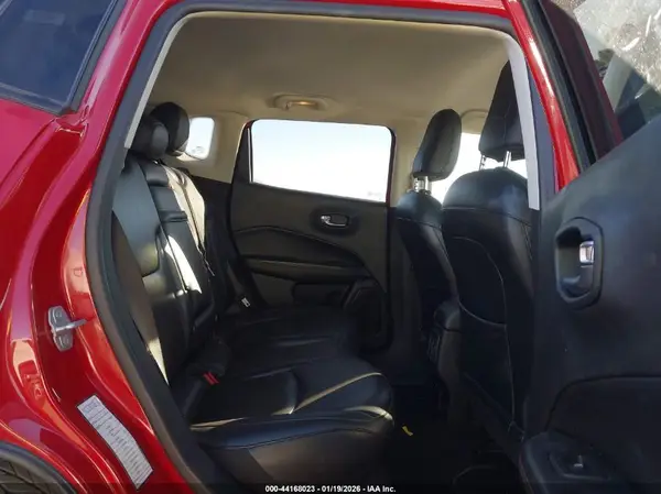 3C4NJCCB9KT660092 2019 JEEP COMPASS - Image 8
