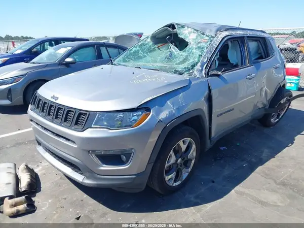 3C4NJCCB9KT676096 2019 JEEP COMPASS - Image 2