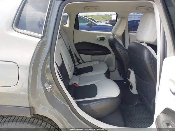 3C4NJCCB9KT769281 2019 JEEP COMPASS - Image 8