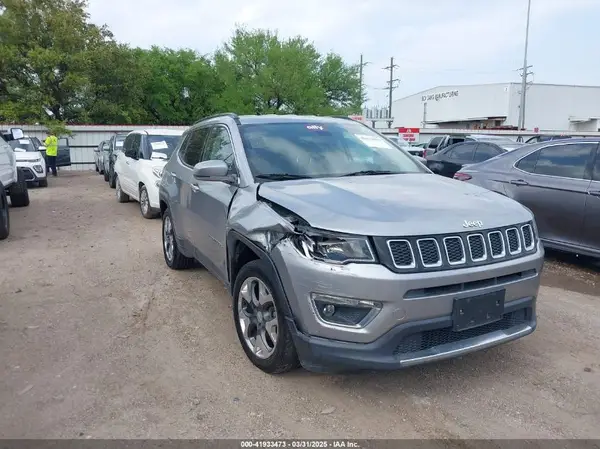 3C4NJCCB9KT793631 2019 JEEP COMPASS - Image 1