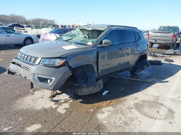3C4NJCCB9KT802098 2019 JEEP COMPASS - Image 2