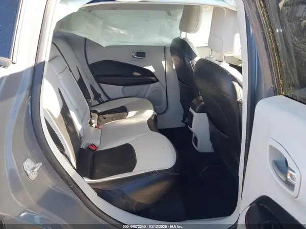 3C4NJCCB9KT802098 2019 JEEP COMPASS - Image 8
