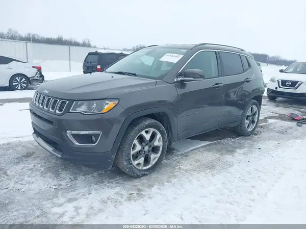 3C4NJCCB9LT152724 2020 JEEP COMPASS - Image 2
