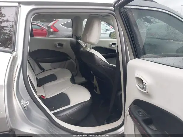 3C4NJCCB9LT179647 2020 JEEP COMPASS - Image 8