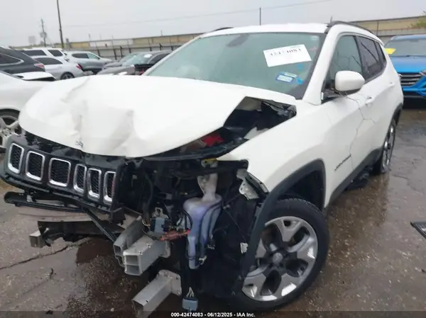 3C4NJCCB9LT179695 2020 JEEP COMPASS - Image 2