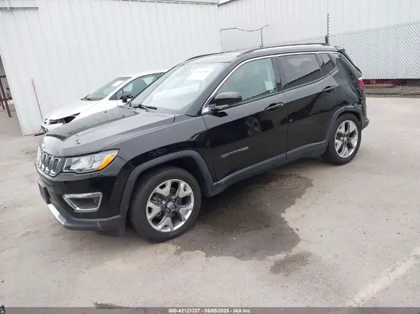 3C4NJCCB9MT589866 2021 JEEP COMPASS - Image 2