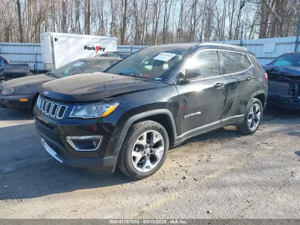 3C4NJCCBXJT140580 2018 JEEP COMPASS - Image 2