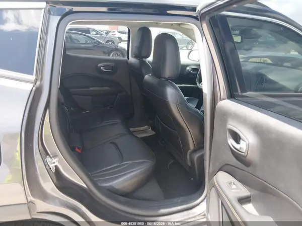 3C4NJCCBXJT156035 2018 JEEP COMPASS - Image 8
