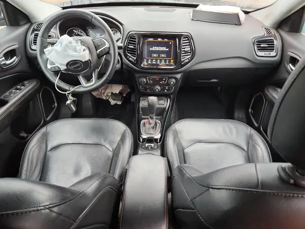 3C4NJCCBXJT204598 2018 JEEP COMPASS - Image 8