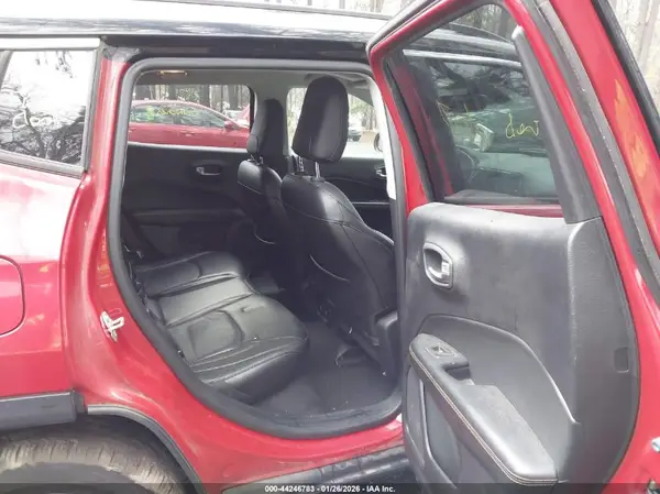 3C4NJCCBXJT204911 2018 JEEP COMPASS - Image 8