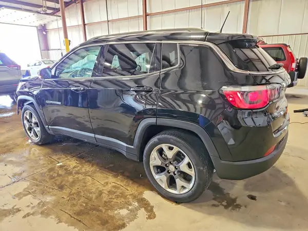 3C4NJCCBXJT248228 2018 JEEP COMPASS - Image 2