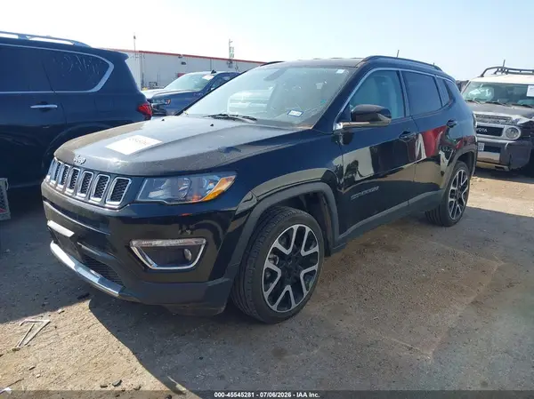 3C4NJCCBXJT286056 2018 JEEP COMPASS - Image 2