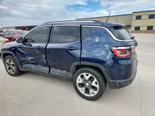 3C4NJCCBXJT357921 2018 JEEP COMPASS - Image 2
