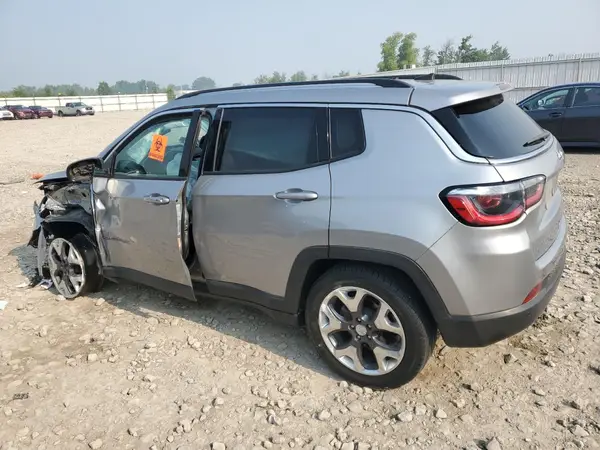 3C4NJCCBXJT357949 2018 JEEP COMPASS - Image 2
