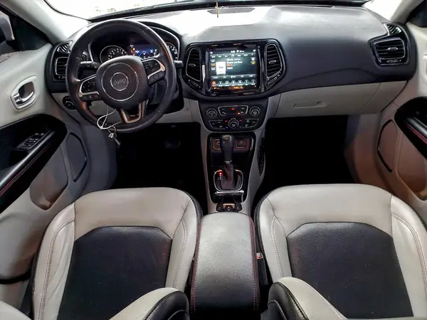 3C4NJCCBXJT367946 2018 JEEP COMPASS - Image 8