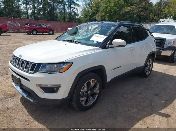 3C4NJCCBXJT420550 2018 JEEP COMPASS - Image 2