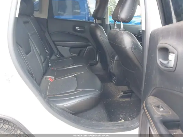 3C4NJCCBXJT420550 2018 JEEP COMPASS - Image 8