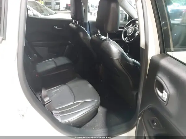 3C4NJCCBXJT502889 2018 JEEP COMPASS - Image 8