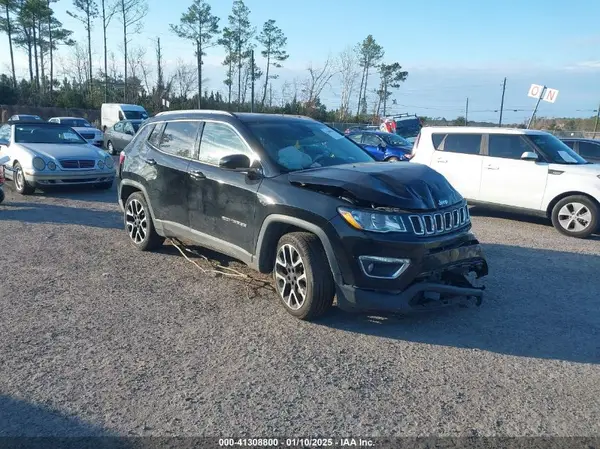 3C4NJCCBXKT613489 2019 JEEP COMPASS - Image 1