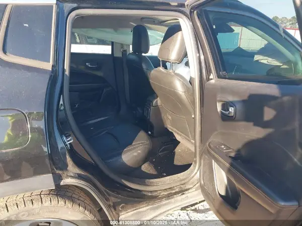 3C4NJCCBXKT613489 2019 JEEP COMPASS - Image 8