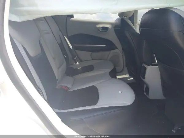3C4NJCCBXKT725774 2019 JEEP COMPASS - Image 8