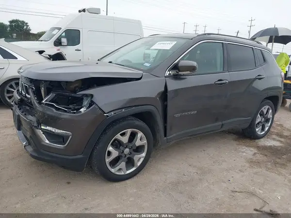 3C4NJCCBXKT772612 2019 JEEP COMPASS - Image 2