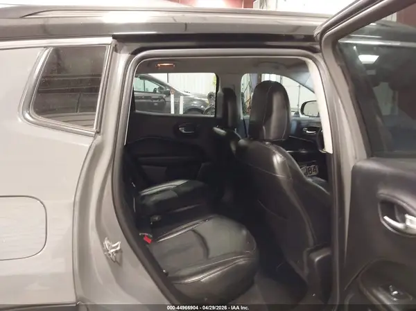 3C4NJCCBXLT114502 2020 JEEP COMPASS - Image 8