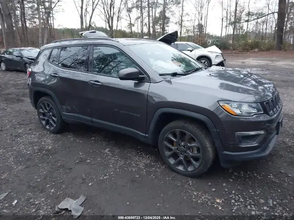 3C4NJCEB0MT542335 2021 JEEP COMPASS - Image 1