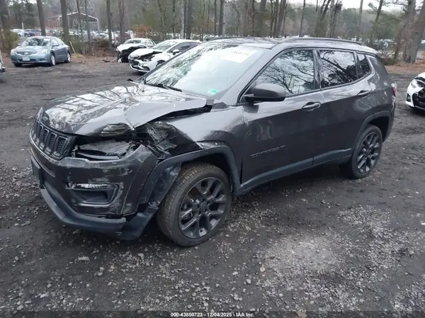 3C4NJCEB0MT542335 2021 JEEP COMPASS - Image 2