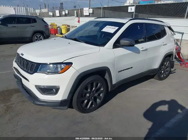 3C4NJCEB2MT561291 2021 JEEP COMPASS - Image 2