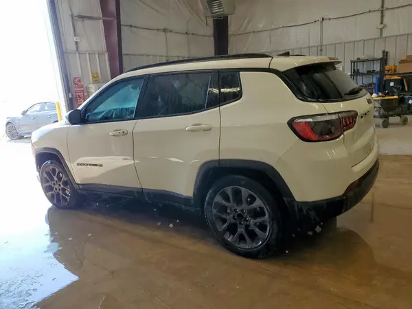 3C4NJCEB4MT548641 2021 JEEP COMPASS - Image 2
