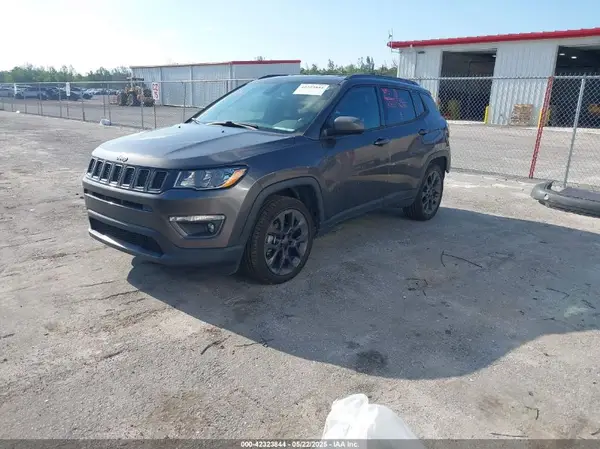 3C4NJCEB4MT564077 2021 JEEP COMPASS - Image 2