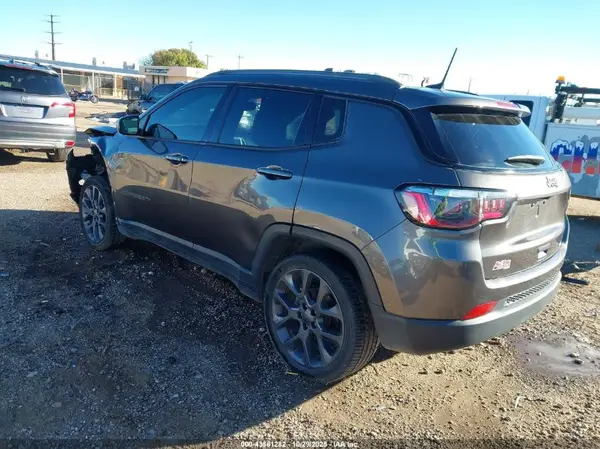 3C4NJCEB4MT571563 2021 JEEP COMPASS - Image 2