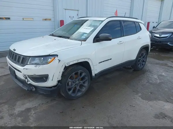 3C4NJCEB5MT548700 2021 JEEP COMPASS - Image 2