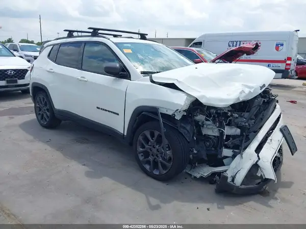 3C4NJCEB6MT549130 2021 JEEP COMPASS - Image 1