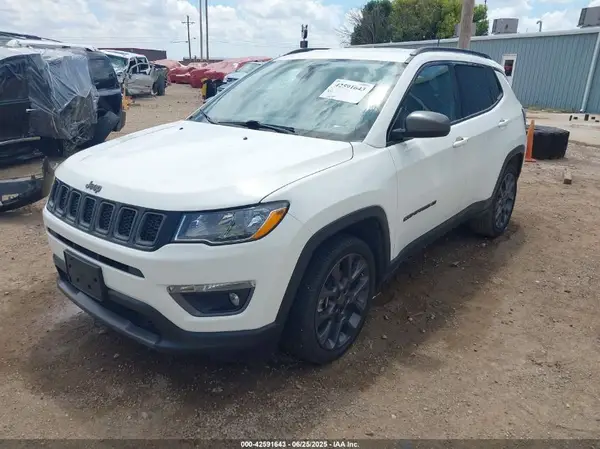 3C4NJCEB6MT571564 2021 JEEP COMPASS - Image 2