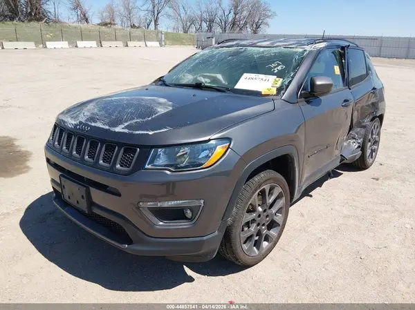 3C4NJCEB8MT532748 2021 JEEP COMPASS - Image 2