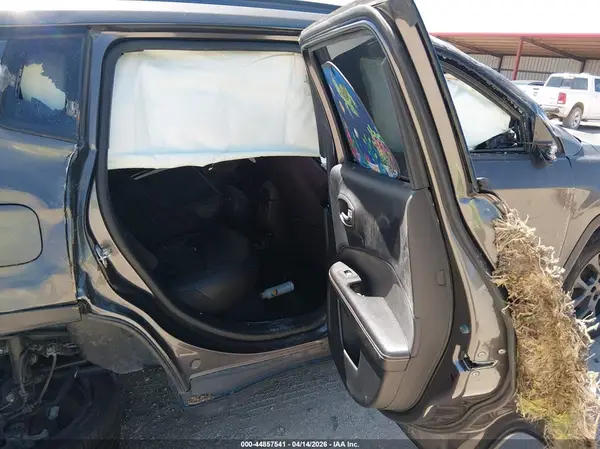 3C4NJCEB8MT532748 2021 JEEP COMPASS - Image 8