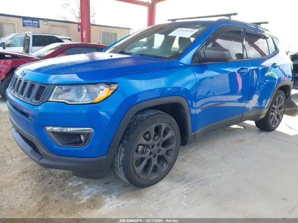 3C4NJCEB9MT532760 2021 JEEP COMPASS - Image 2
