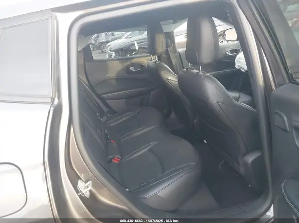 3C4NJCEBXMT577142 2021 JEEP COMPASS - Image 8